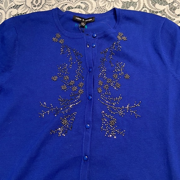 Button up beaded cardigan - Picture 2 of 2